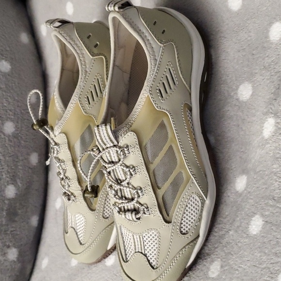 Bass - watershoes - Picture 5 of 11